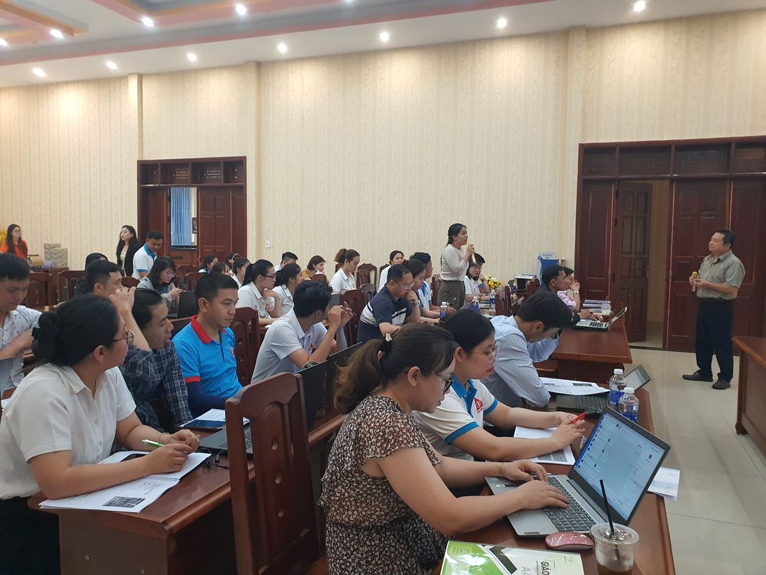 Buổi đào tạo AI của TS Huỳnh Tiên Hiếu (ảnh 3)